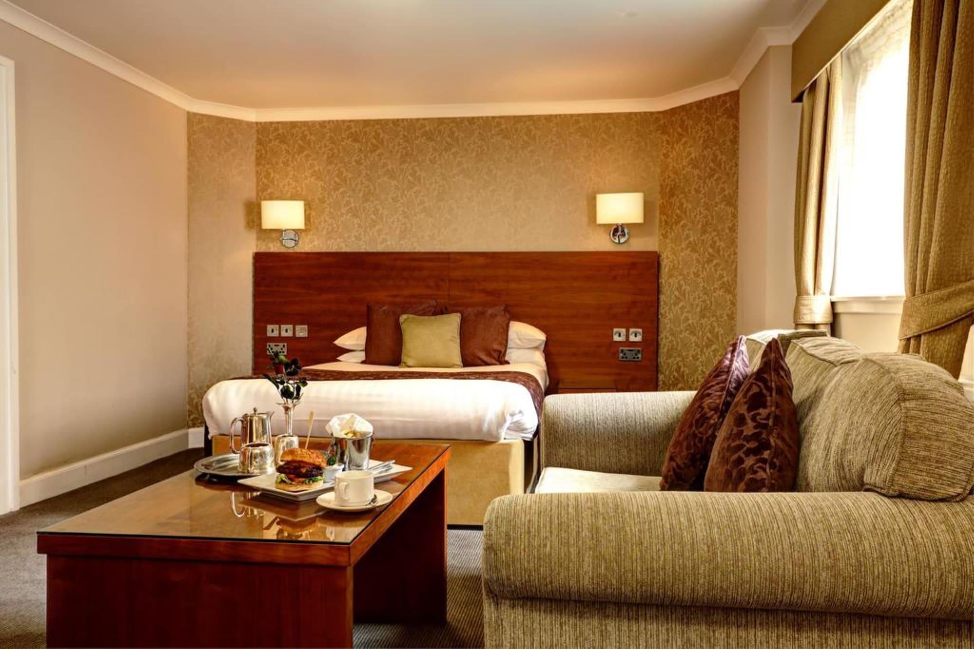 Golden Lion Hotel Стърлинг Екстериор снимка