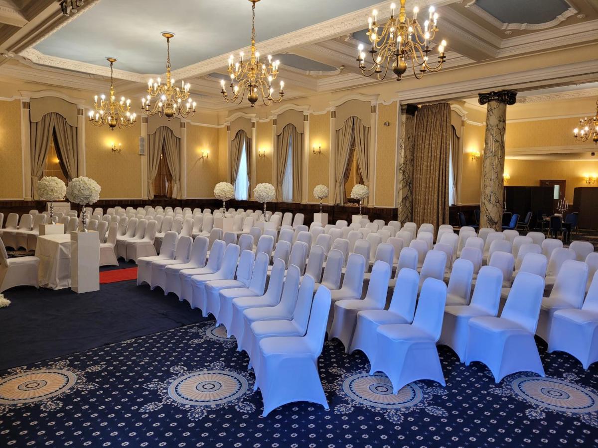 Golden Lion Hotel Стърлинг Екстериор снимка