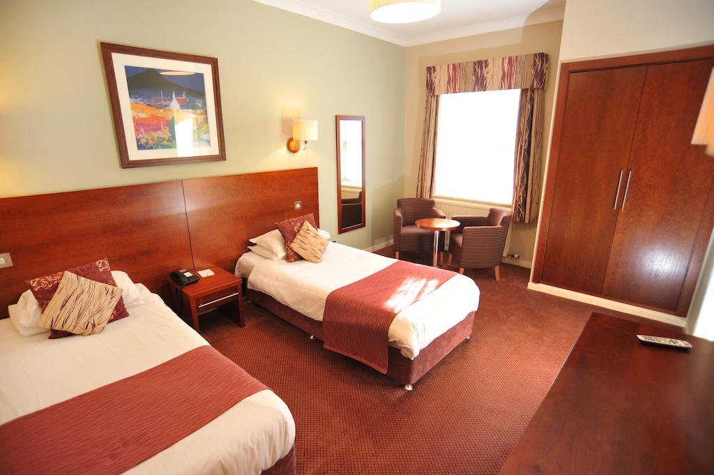 Golden Lion Hotel Стърлинг Екстериор снимка